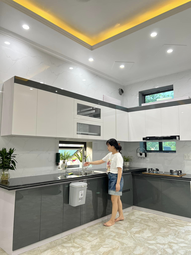tủ bếp nhôm kính chữ L (3)